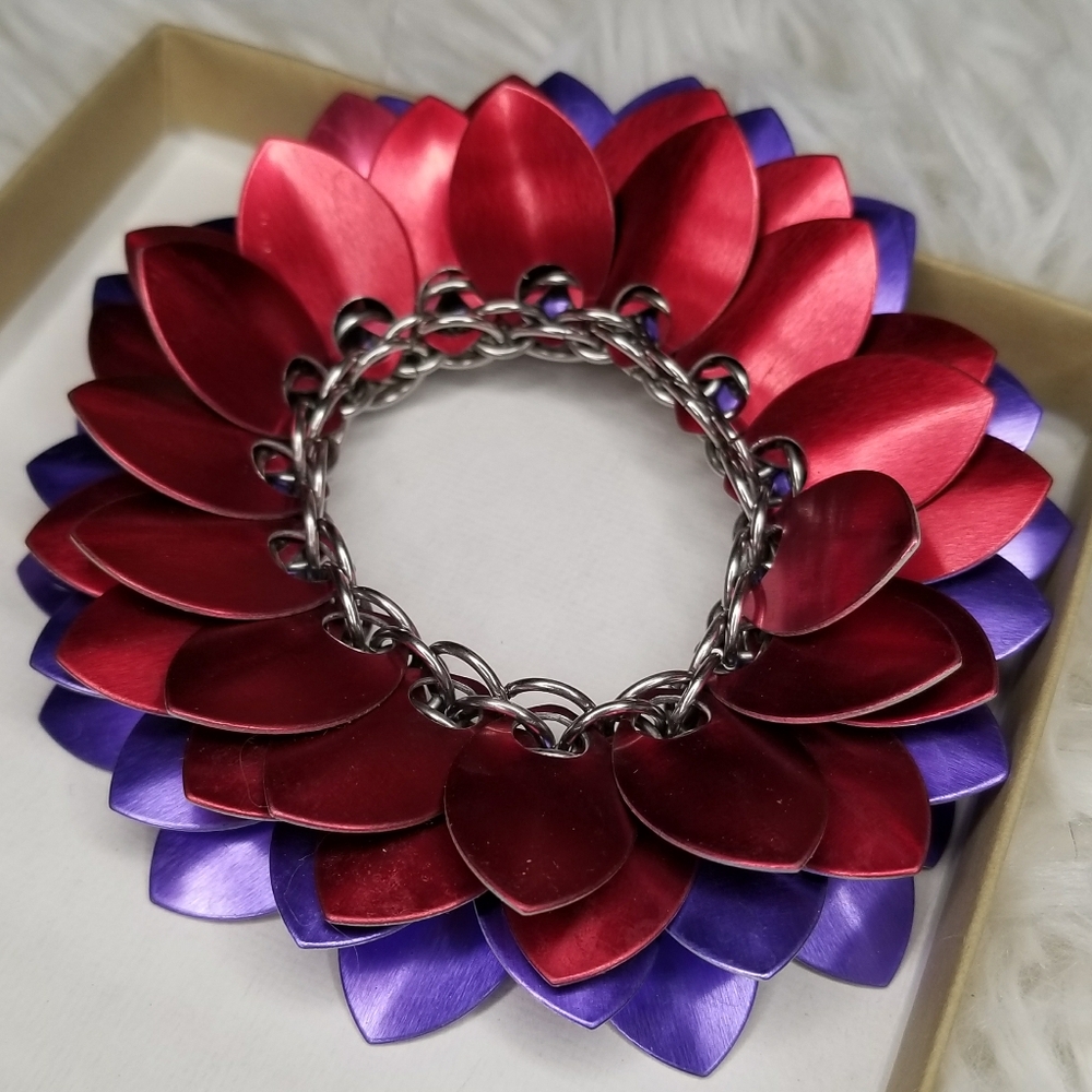Metal Lotus Tealight Candle Holder
